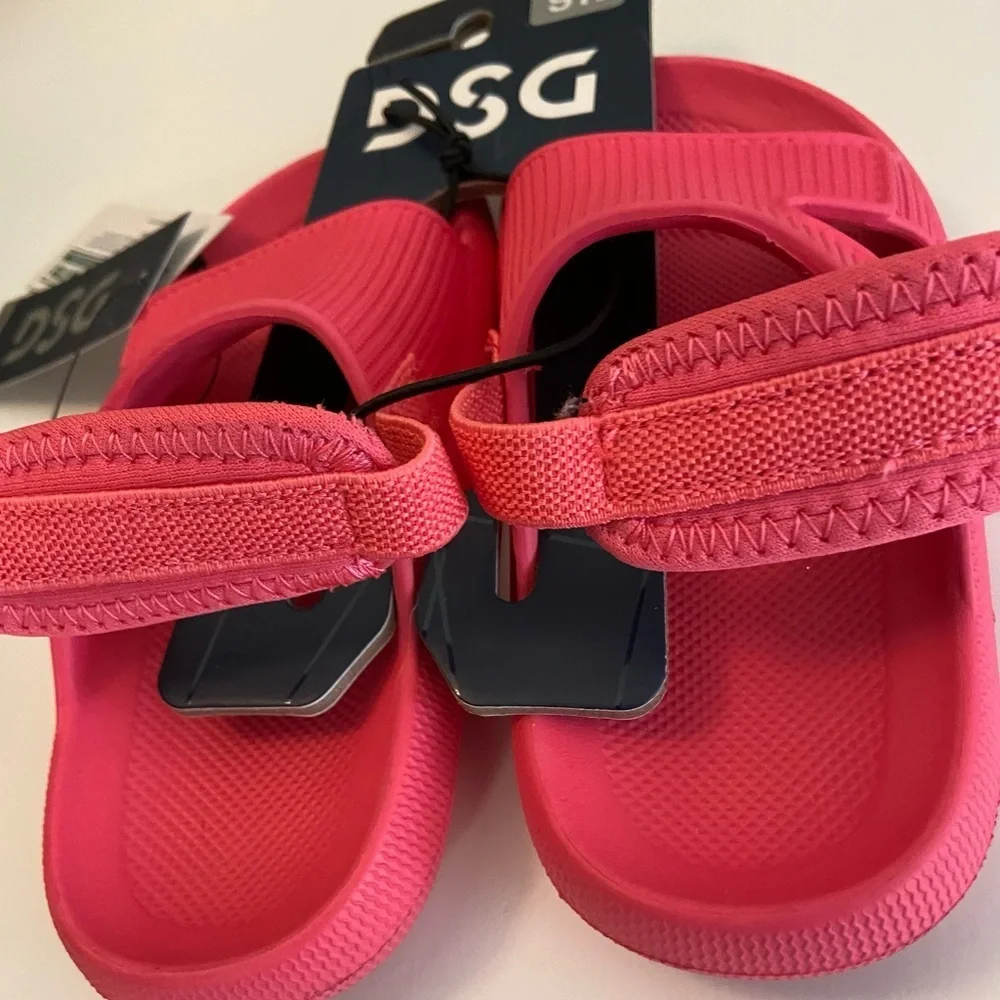 DSG Pink Slide Sandals Water Shoes Size 9K New